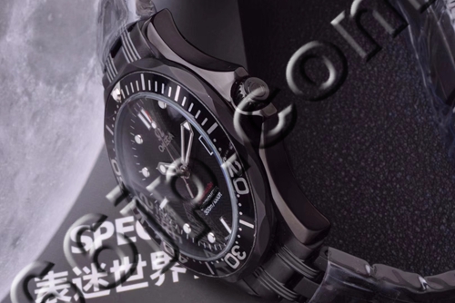 オメガ時計背面デザイン